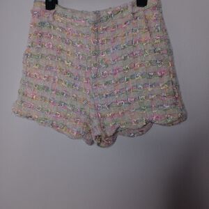Storia shorts size large